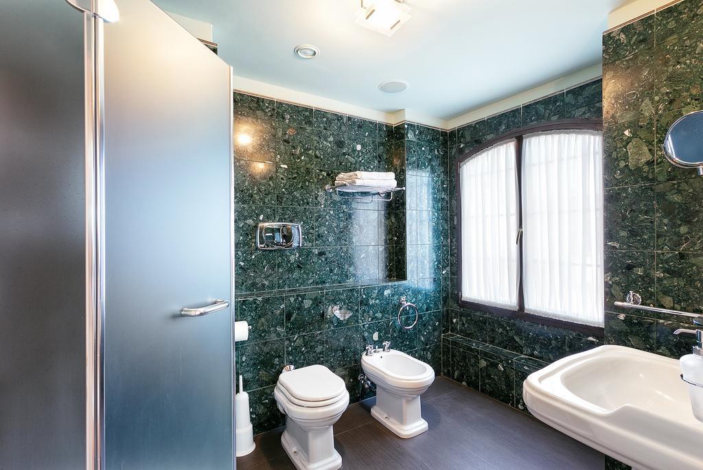 Deluxe Apartments Lagoon View Venice Exterior photo
