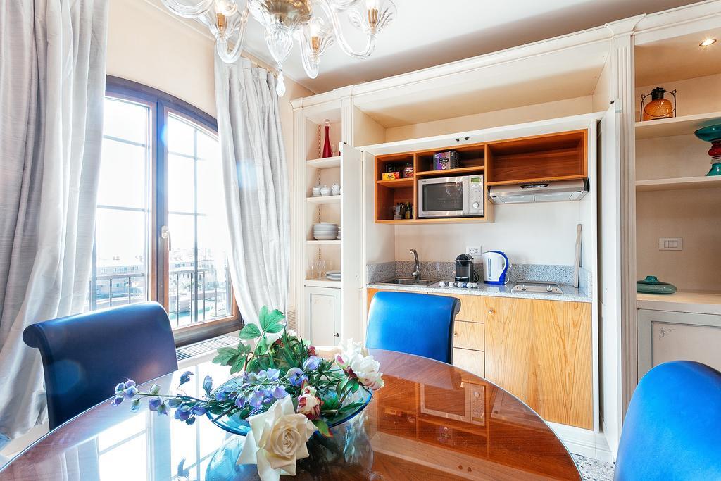 Deluxe Apartments Lagoon View Venice Exterior photo