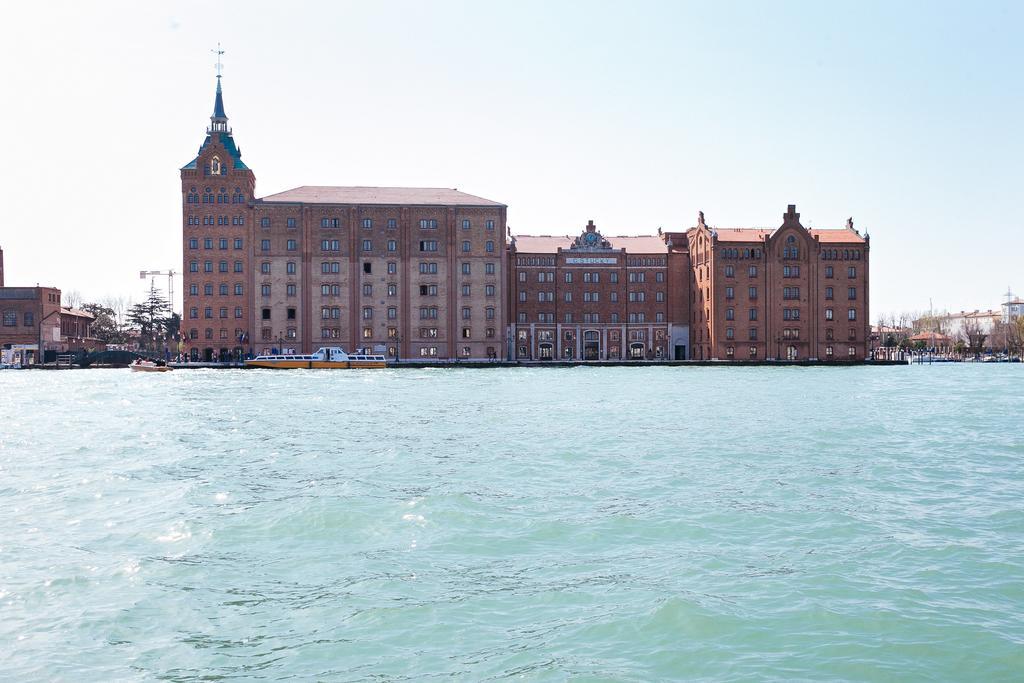 Deluxe Apartments Lagoon View Venice Exterior photo