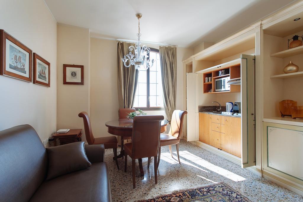 Deluxe Apartments Lagoon View Venice Exterior photo