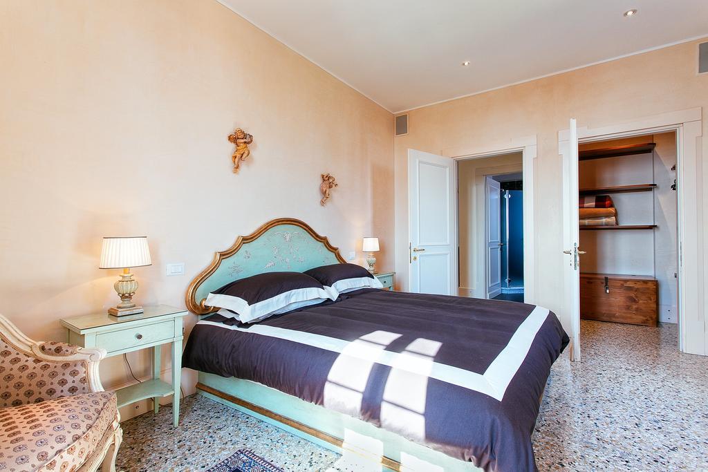 Deluxe Apartments Lagoon View Venice Exterior photo