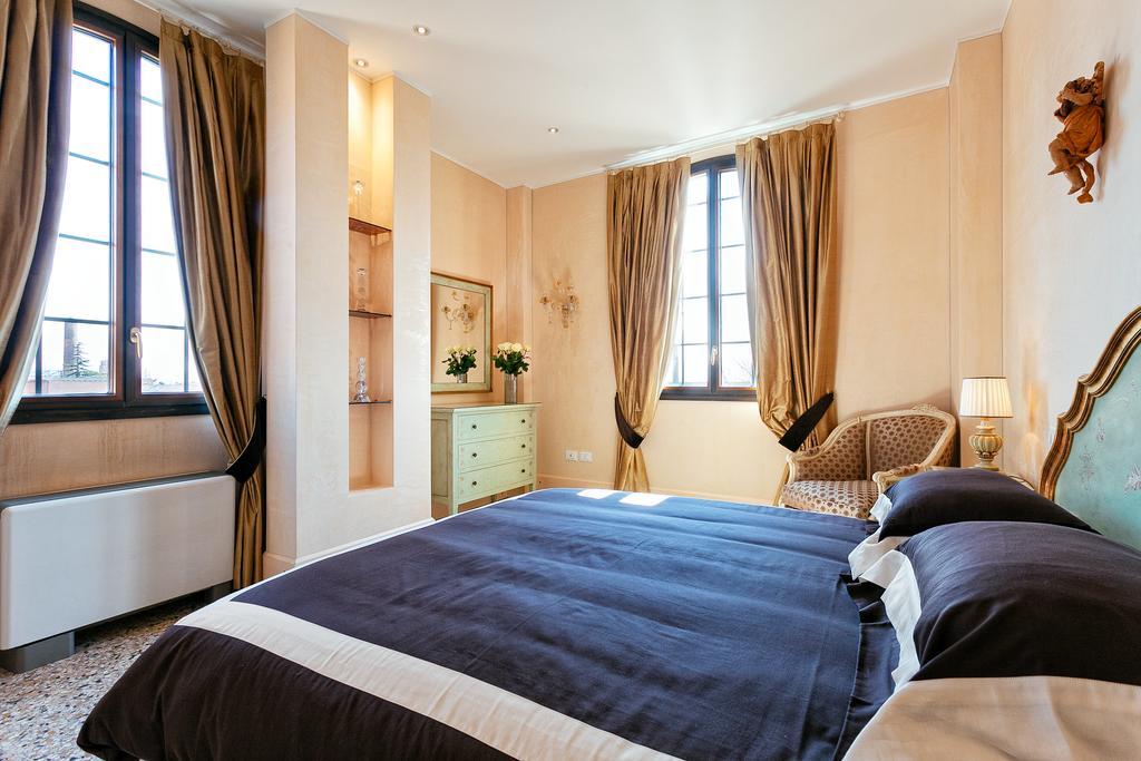 Deluxe Apartments Lagoon View Venice Exterior photo